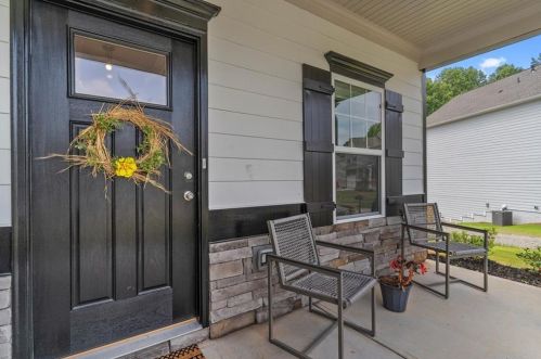 397 Crown Pointe Dr, Dawsonville, GA 30534-3156