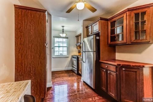 24 Union Ave, Nutley, NJ 07110-3301
