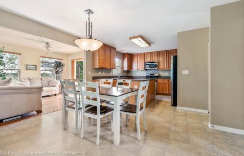 128 Reston Ct, Sycamore, IL 60178-3000