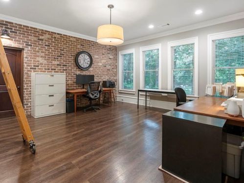 1607 Grant Dr, Atlanta GA  30319-3589 exterior