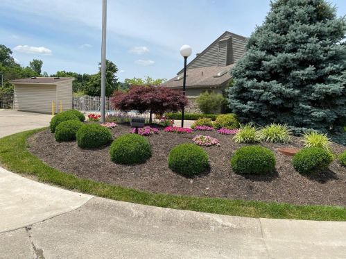 7241 Creekview Dr, Cincinnati OH  45247-3029 exterior