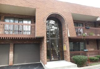 6325 Clarendon Hills Rd, Willowbrook IL 60527-1964 exterior