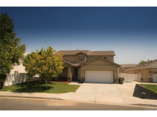 307 Holiday Ln, Perris, CA 92571-4845