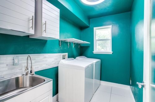 7208 Fernmeadow Dr, Dallas TX 75248-5605 exterior