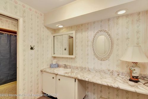 15 Manchester Ct, Tinton Falls NJ 07701-5493 exterior