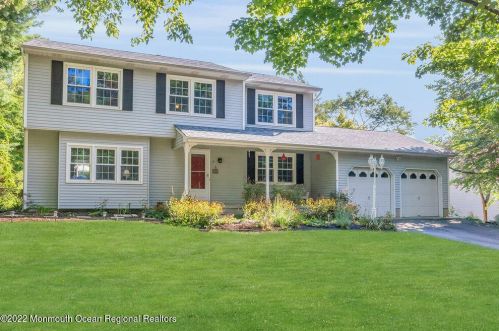 8 Kevin Ct, Jackson Twp, NJ 08527-5029