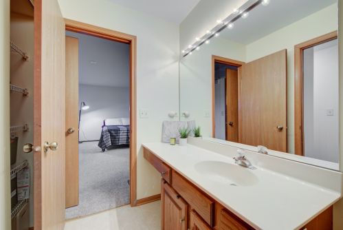 1075 Big Eagle Trl, Carol Stream IL  60188 exterior