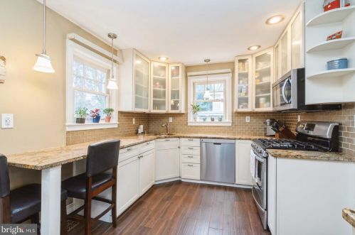 16 Renfrew Ave, Trenton NJ  08618-3334 exterior