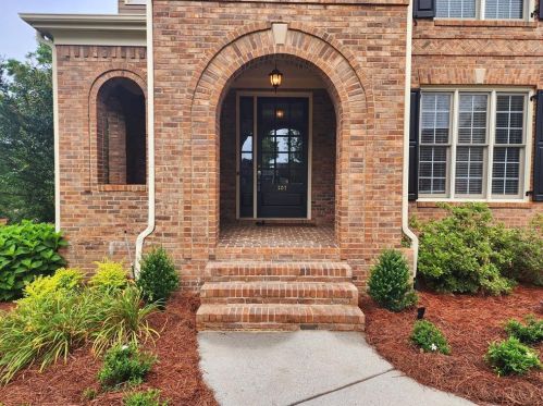 203 Everglades Cir, Holly Springs, GA 30114-4588