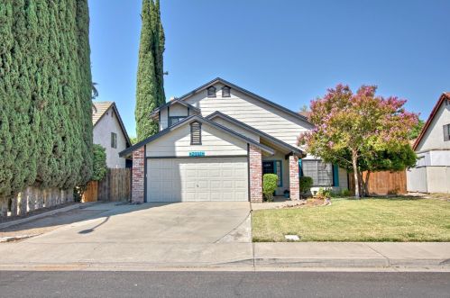 2001 Walnut Tree Dr, Modesto, CA 95355-9599