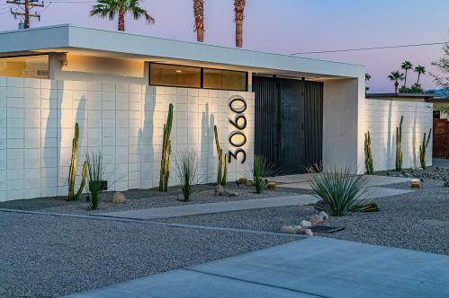 3060 Puerta Del Sol, Palm Springs, CA 92262-1924