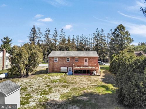 39 Park Circle Dr, Lancaster, PA 17603-4027