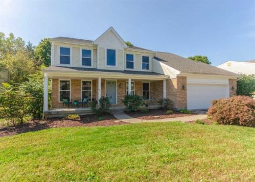 725 Fox Creek Ln, Cincinnati, OH 45245-1151