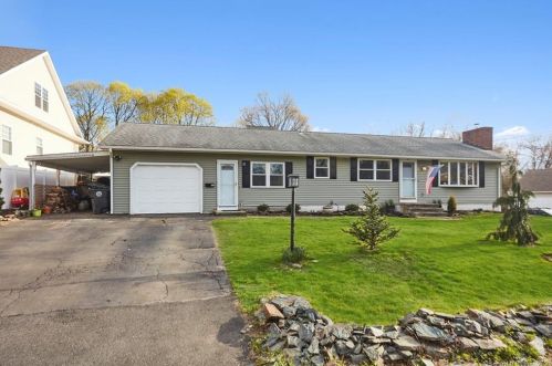 52 Birch Ave, Milford, CT 06460-5303