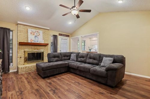 7632 Terry Dr, Fort Worth TX  76180-6270 exterior