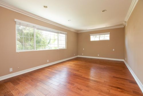 2411 Chevy Chase Dr, Glendale CA  91206-4525 exterior