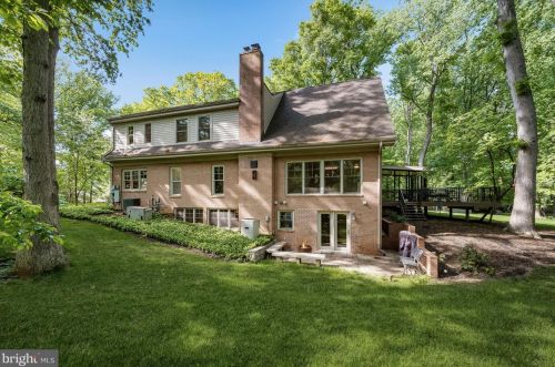 11555 Michale Ct, Silver Spring, MD 20904-2704