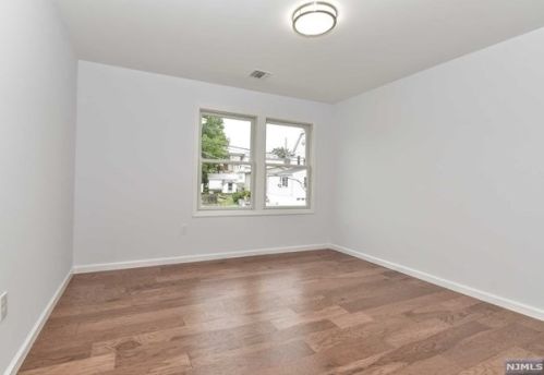 515 Anderson Ave, Wood-Ridge NJ  07075-2309 exterior