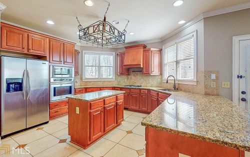 5135 Halcyon Dr, Atlanta GA  30349-1596 exterior