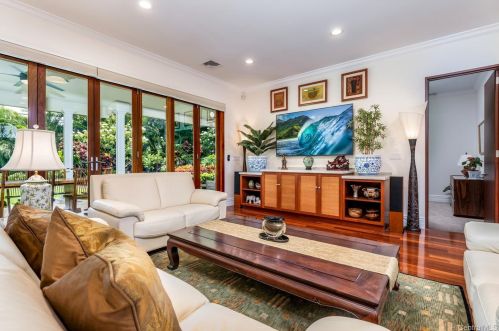736 Elepaio St, Honolulu, HI 96816-4710