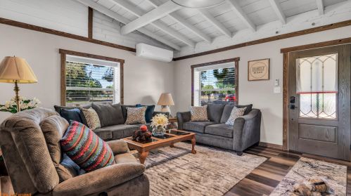 1002 Magnolia Ave, Beaumont, CA 92223-1837