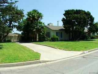 7725 3rd St, Downey, CA 90241-3217