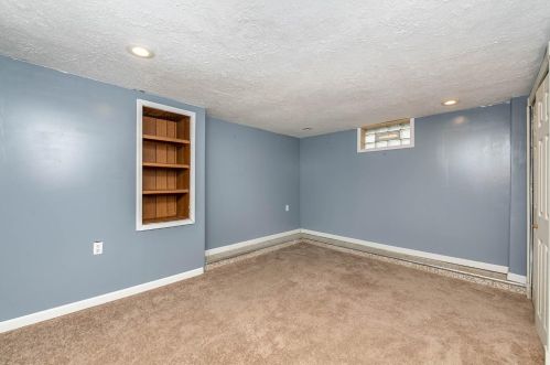 1050 Elda Ln, Cincinnati OH 45224-2705 exterior