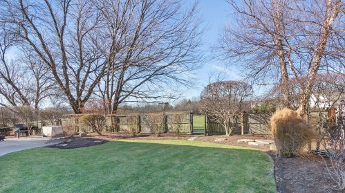 1478 Berkley Ct, Bannockburn IL 60015-2114 exterior