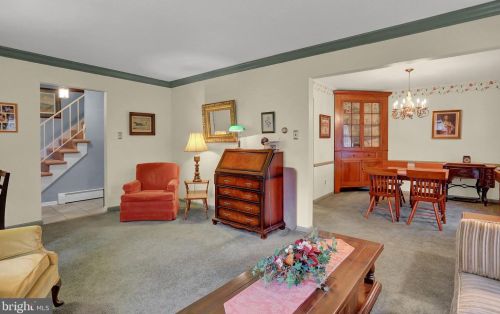 966 Mccosh St, Hanover PA 17331-1833 exterior