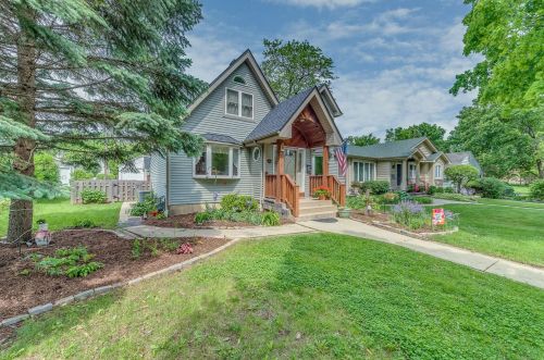 416 Cherry St, Itasca, IL 60143-1822