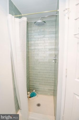 1009 Rosemere Ave, Silver Spring MD 20904-3007 exterior