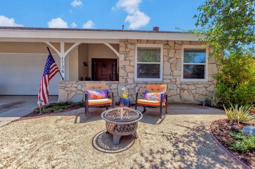 1736 Holbrook St, Anaheim CA  92807-1012 exterior