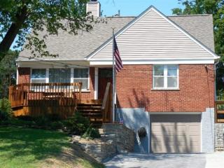 223 Mary Crest Dr, Cincinnati, OH 45237-1642