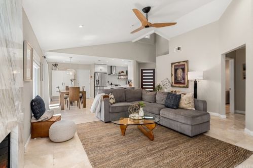 18 Calle Sol, San Clemente, CA 92672-9307
