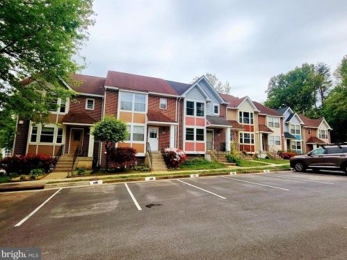 5498 Stavendish St, Springfield, VA 22015-1865