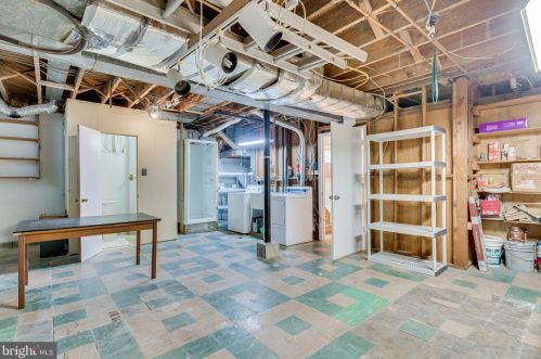 10408 Insley St, Silver Spring MD 20902-4936 exterior