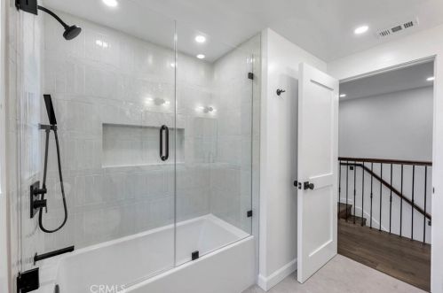 3586 Lathrop Ave, Simi Valley CA  93063-1119 exterior