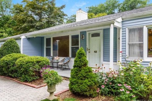 43 Heather Ln, Wilton, CT 06897-4129