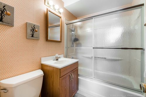 452 Aztec Dr, Carol Stream IL  60188-1586 exterior