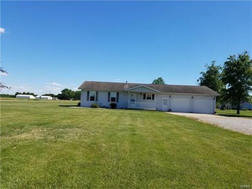 17942 Red Clover Ln, Boulder, IL 62231-2914