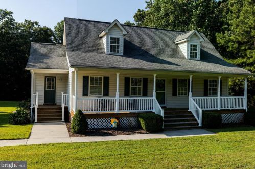277 Deep Landing Rd, Tappahannock, VA 22560-5596