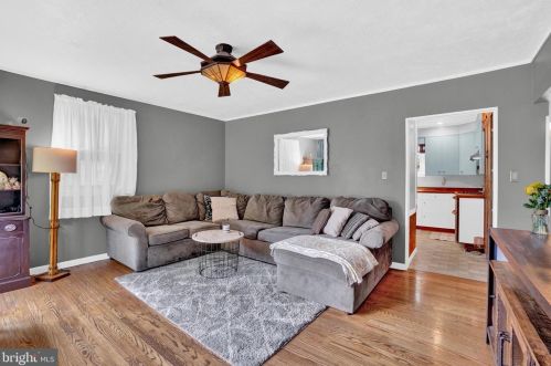 3601 Fox Run Rd, York, PA 17315-3743