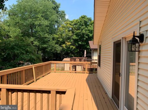 2501 Linwood Ln, Woodbridge, VA 22192-3402