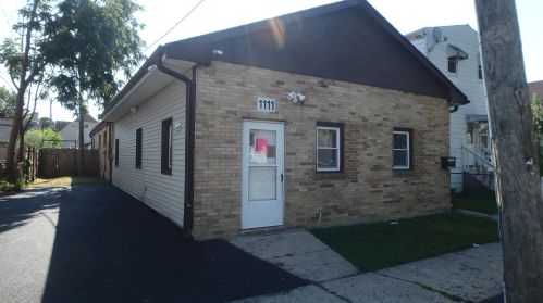 1111 Lincoln St, North Chicago, IL 60064-1324