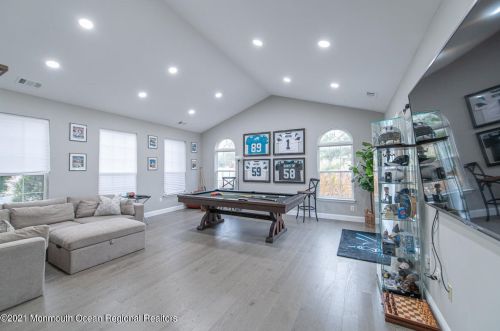 140 Plumstead Dr, East Freehold NJ  07728-9513 exterior
