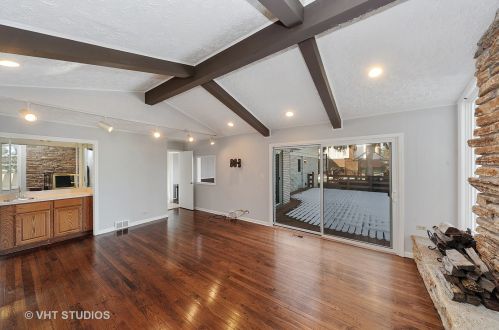 1070 Smt Dr, Bannockburn IL  60015-1879 exterior