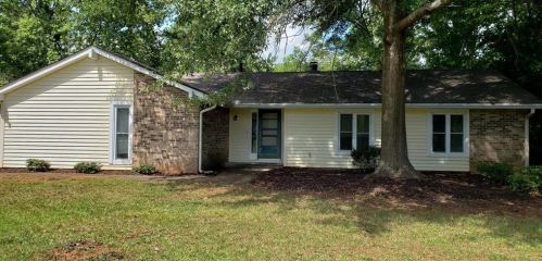 2329 Post Oak Tritt Rd, Marietta, GA 30062-1615