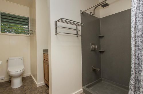 2370 Aina Lani Pl, Honolulu HI  96822-2025 exterior