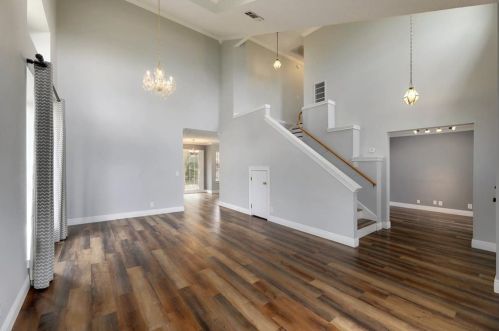 7704 Basil Dr, Austin TX  78750-7930 exterior