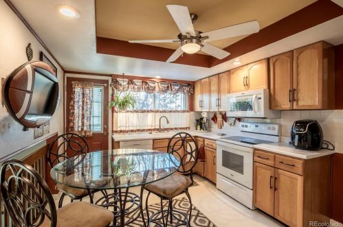 11132 Harvard Dr, Aurora CO 80014-1709 exterior